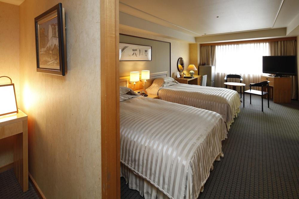 Miyako Hotel Gifu Nagaragawa Экстерьер фото A room at the hotel